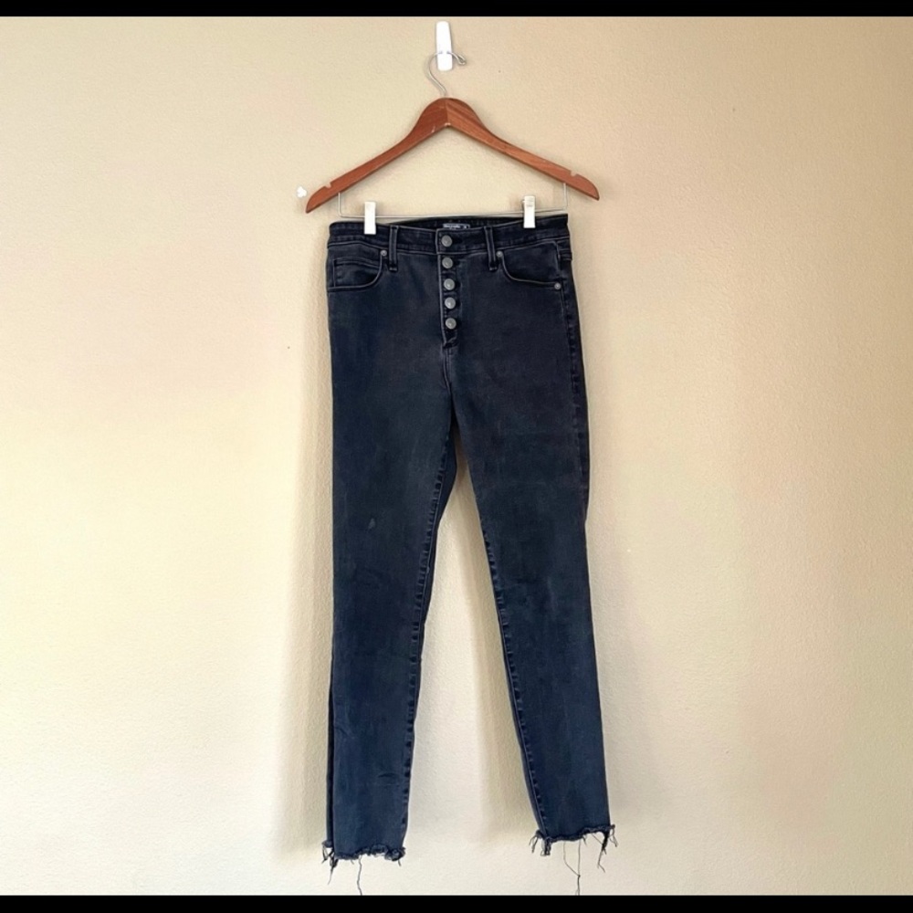 Abercrombie & Fitch High Rise Black Jeans 8/29